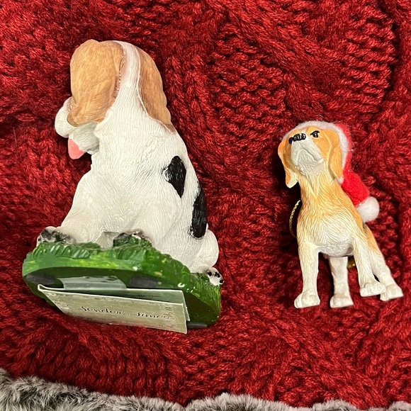 Beagle Bundle Ornament in Santa Hat and Figurine in grass. - Picture 2 of 6
